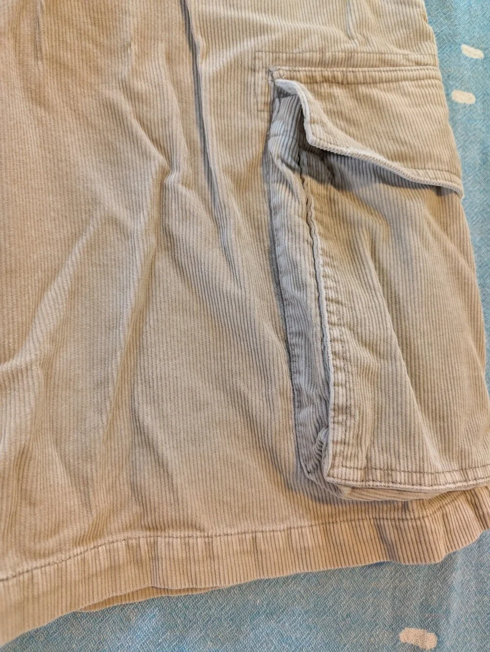 Men's Cargo Shorts Tan Corduroy Size 32 Old Navy
